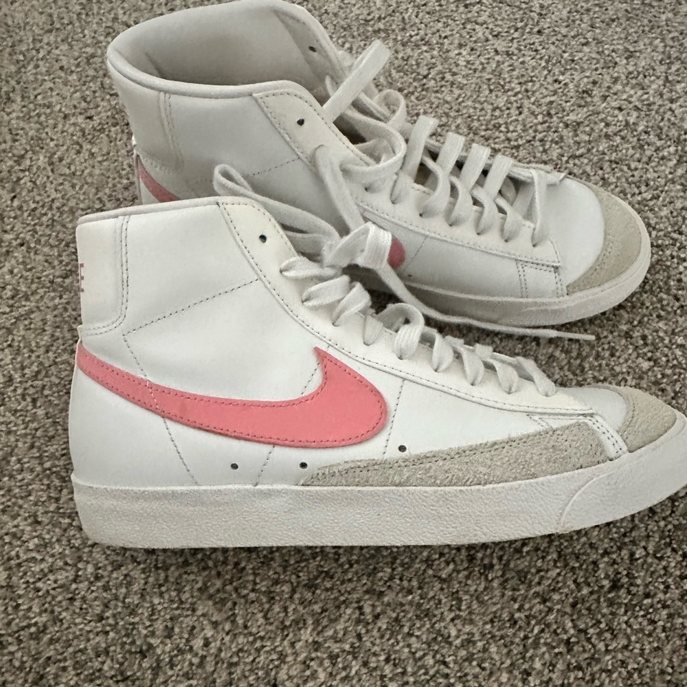 Nike Blazers women’s
